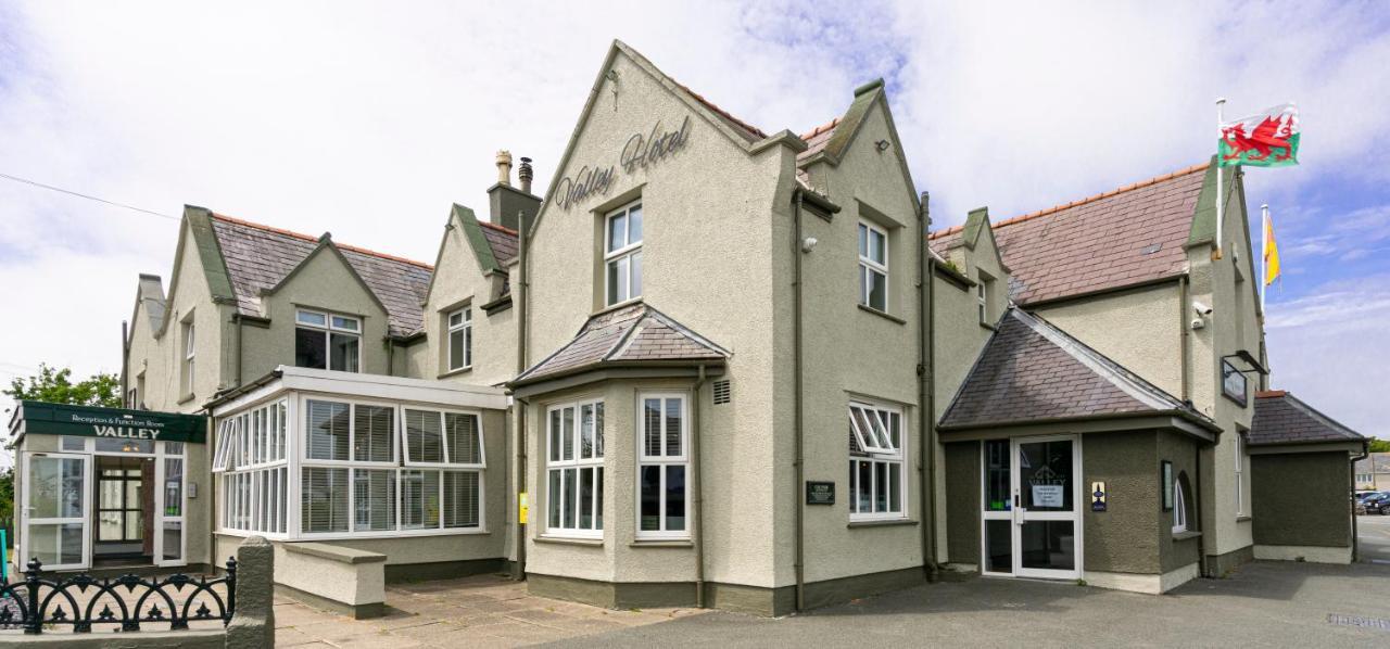 The Valley Hotel, Anglesey ภายนอก รูปภาพ