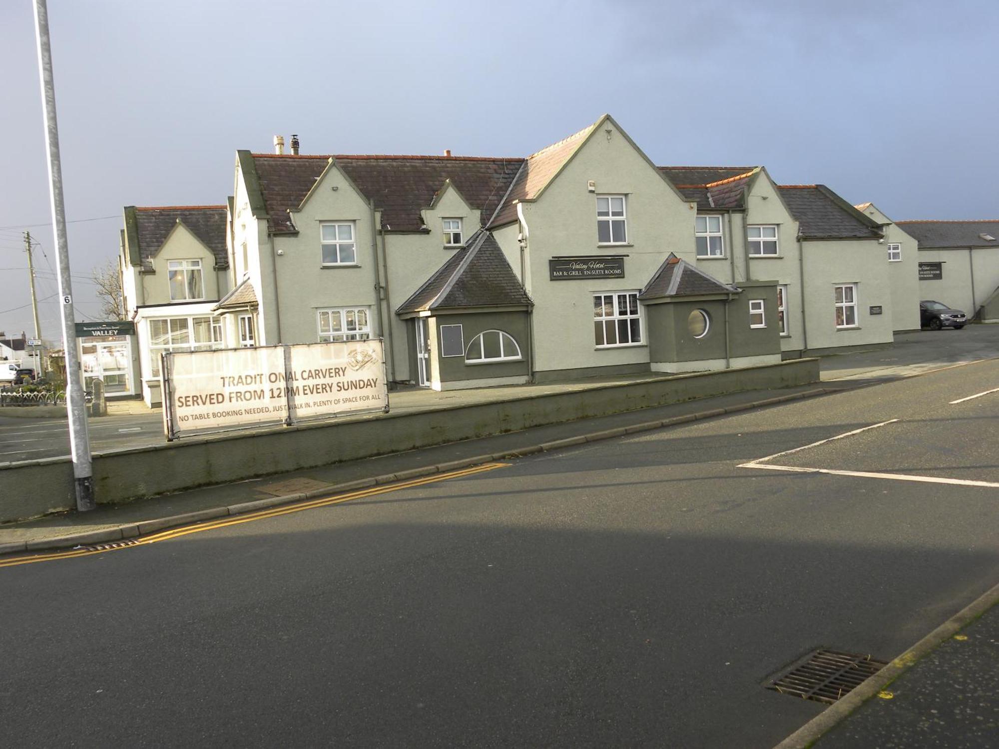 The Valley Hotel, Anglesey ภายนอก รูปภาพ