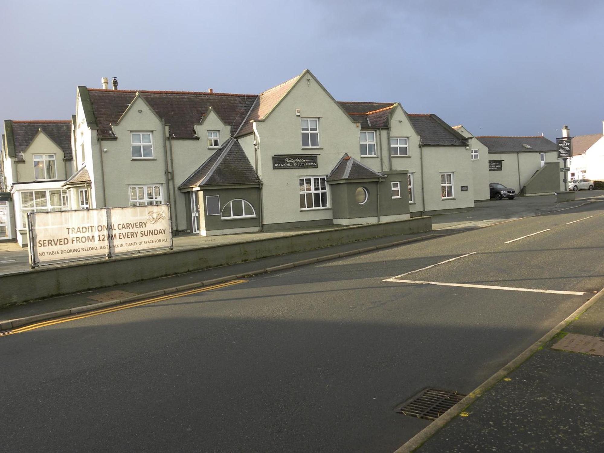 The Valley Hotel, Anglesey ภายนอก รูปภาพ