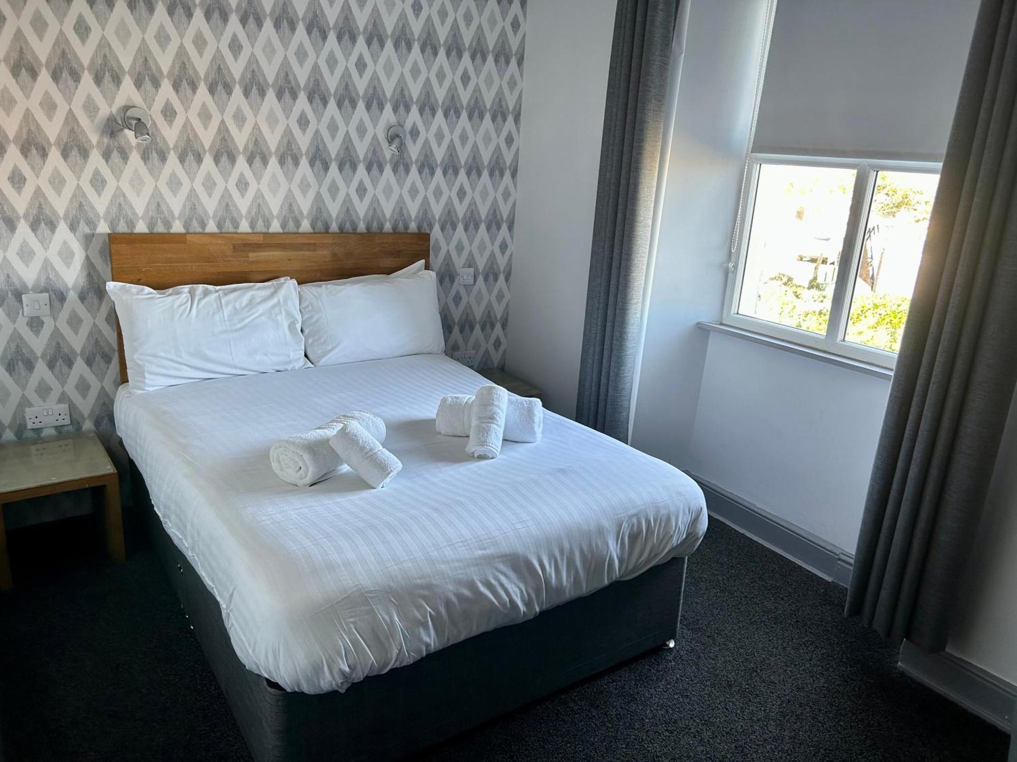 The Valley Hotel, Anglesey ภายนอก รูปภาพ